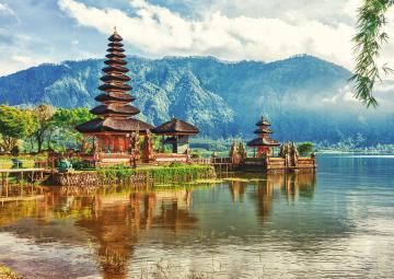 Educa Puzzle Temple Ulun Danu, Bali 2000 Parça Puzzle