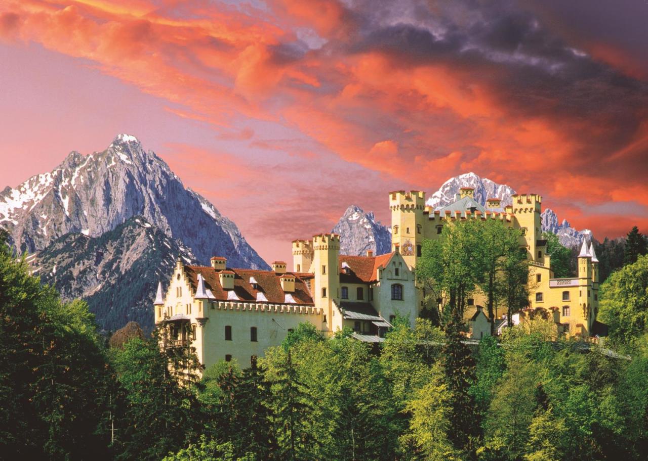 Trefl Puzzle The Hohenschwangau Castle, Bavari 2000 Parça Puzzle